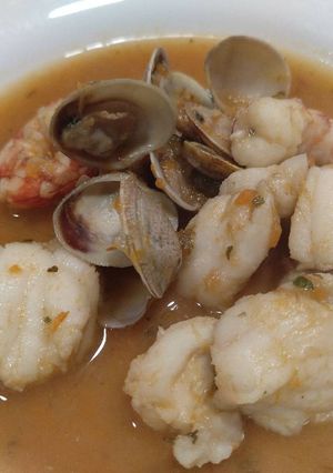 Foto principal de Sopa de Rape, gambas y almejas