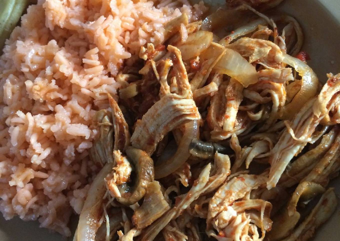 Tinga de pollo con champiñones