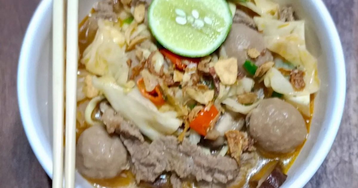 Mie Kuah Daging Pedas