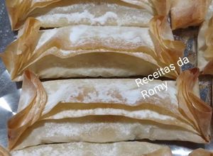 Foto de Pastéis de Tentúgal com doce de ovos pobres