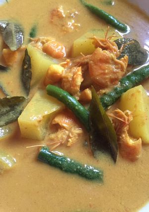 Foto resep Peuleumak udang (gulai udang dan kentang)