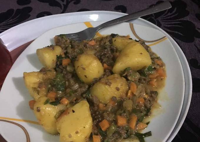 Irish potato and vegetable porridge