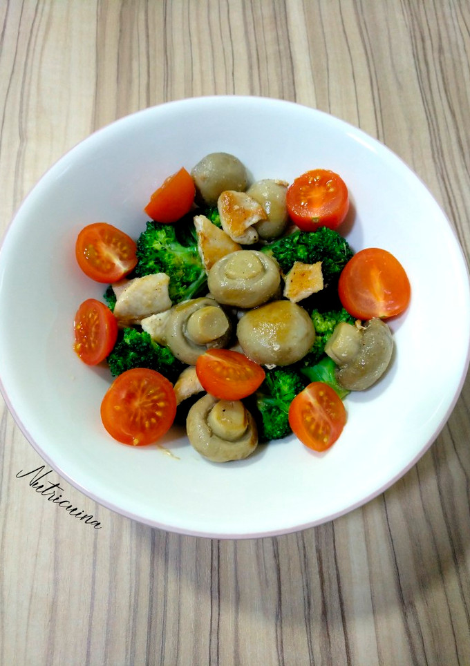 Una foto de Ensalada templada de brócoli