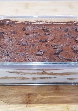 Una foto de Tiramisú sencillo de yogur y mascarpone