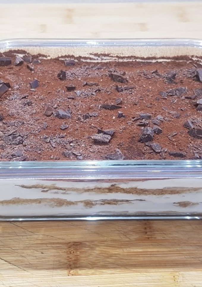 Una foto de Tiramisú sencillo de yogur y mascarpone