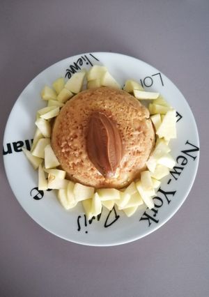 Une photo de Bowl cake Galette bretonne, pomme, caramel au micro-ondes