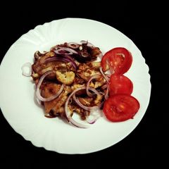 A picture of Pan fried chicken.
