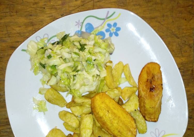 Fried irish potatoes and plantain with stir fry veggies