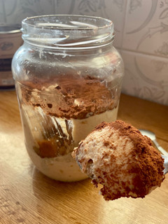 Una foto de Mousse de avena, yogur y crema de cacahuete