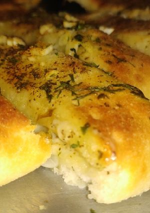 A picture of Garlic bread.