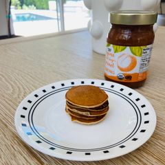 No egg/semi vegan pancakes A picture of No egg/semi vegan pancakes.