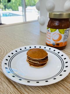 A picture of No egg/semi vegan pancakes.