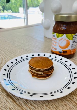 A picture of No egg/semi vegan pancakes.