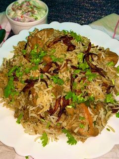 ஹைதராபாத் சிக்கன் பிரியாணி (Hyderabad chicken biryani recipe in tamil) செய்முறை முக்கிய புகைப்படம்