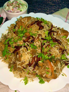 ஹைதராபாத் சிக்கன் பிரியாணி (Hyderabad chicken biryani recipe in tamil) செய்முறை முக்கிய புகைப்படம்
