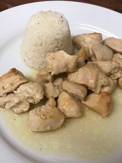 Una foto de Pollo al limón al horno en bolsa de asar