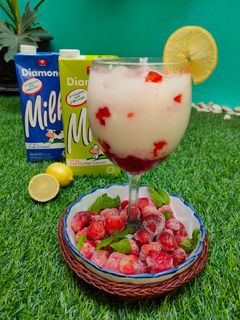 Foto resep Korean Strawberry Milk Latte
