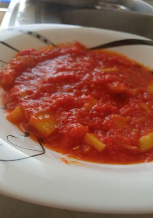 عکسی از دستور خورشت گوجه👌🤤