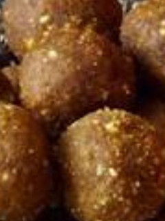 A picture of Alsi (Flax seed) ki pinni.