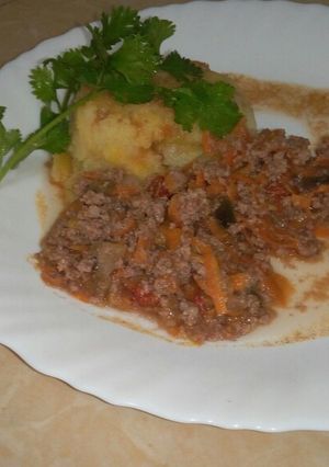 A picture of Mashed & Mince Meat.
