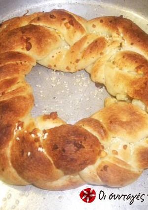 A picture of Easter cheese bread.