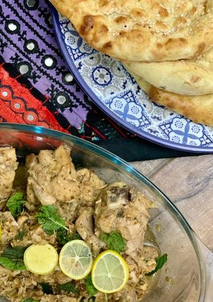 A picture of White chicken karahi.