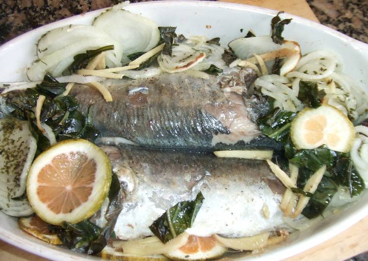 Jureles al horno con cebolla, albahaca y jengibre fresco