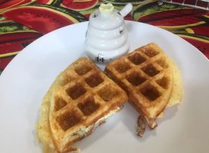 Una foto de Waffles de yuca