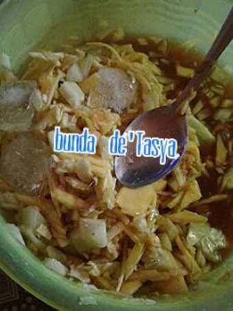 Langkah Mudah untuk Membuat Resep  Rujak Segar mangga dan timun yang Sempurna, Lezat