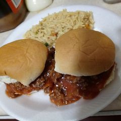 A picture of Ninny's Sloppy Joes.