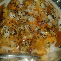 A picture of Dahi vada.