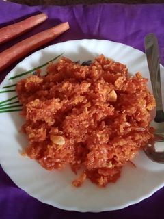 गाजर हलवा (gajar halwa recipe in marathi) रेसिपी चे मुख्य फोटो 