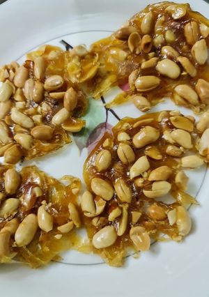 A picture of Peanut chikki recipe.
