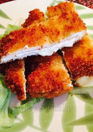 Una foto de Pechugas rellenas empanizadas💖