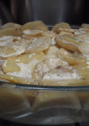 Una foto de Torre de papas, jamón y queso