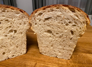 Kovászos formakenyér recept fotója