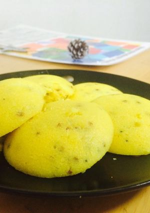 A picture of Polenta idli.