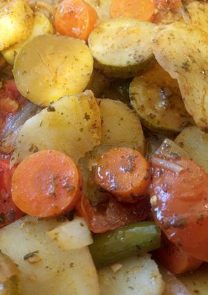 صورة لوصفة صينية خضار بالفرن 🍅🥔🥕🫑