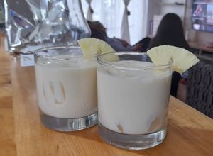 Una foto de Chicha de arroz y piña