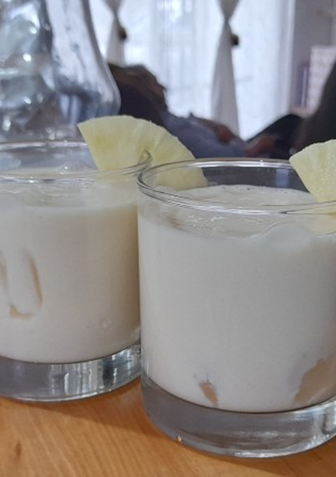 Una foto de Chicha de arroz y piña