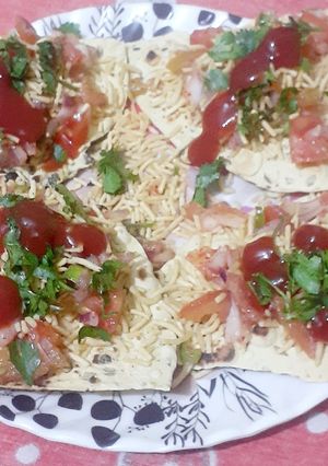 मसाला पापड़(Masala papad recipe in Hindi) रेसिपी मुख्य फोटो