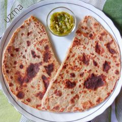 A picture of Moongfali Paratha.