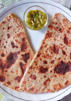 A picture of Moongfali Paratha.