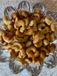 A picture of Honey roasted cashew nuts.