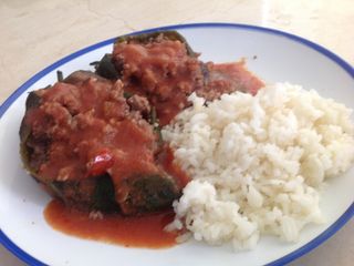 Chiles rellenos de quinoa