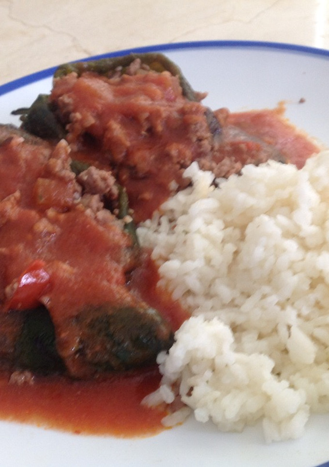 Una foto de Chiles rellenos de quinoa