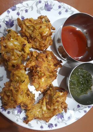 पत्ता गोभी का पकौड़ा (patta gobi ka pakoda recipe in Hindi) रेसिपी मुख्य फोटो
