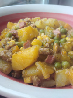 Una foto de Charquicán con yuca y chorizo