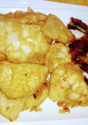 A picture of Golden yam with pp chicken.