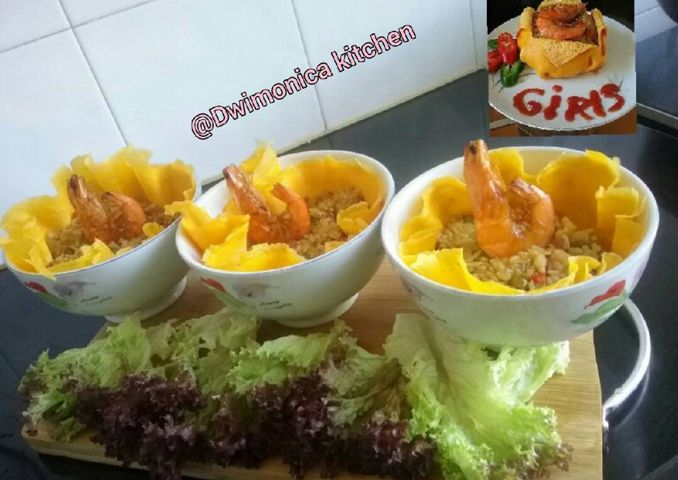 Nasi goreng slimut telur dadar